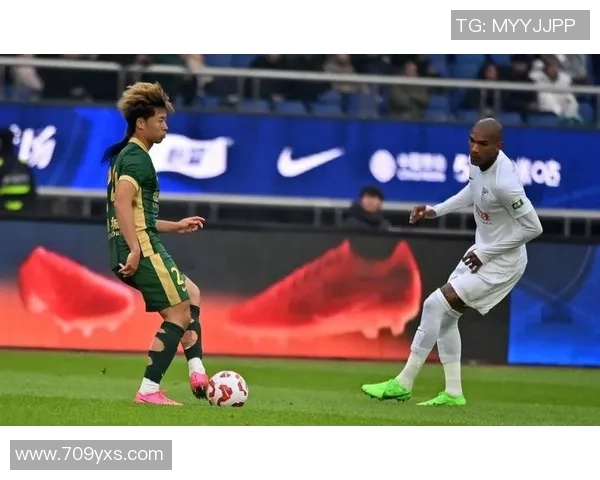 杭州足球队配合默契创历史新高引发球迷热议与期待