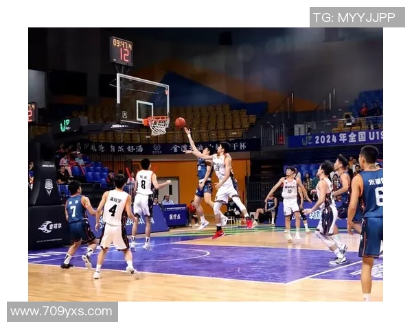 成都篮球队中路突破革新探讨与未来发展趋势分析