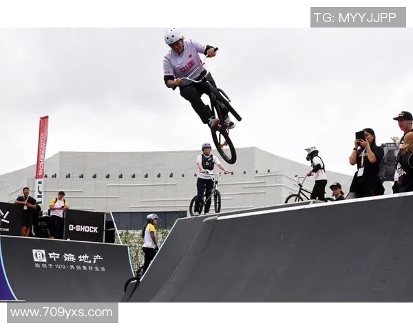 滑板精英赛回顾：上海极限运动队展现出色灵活性与团队协作能力